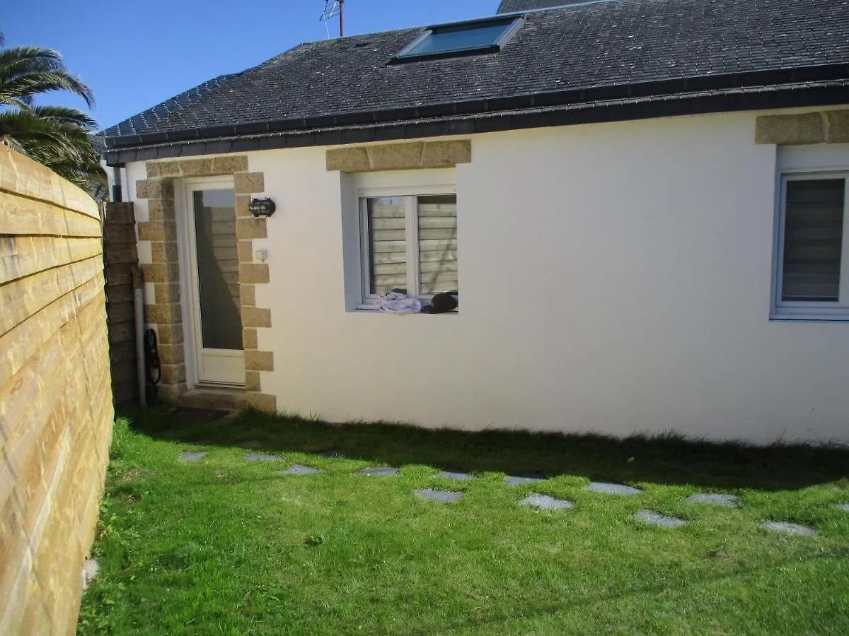 Petite Maison A Deux Pas Du Centre Et Des Plages location